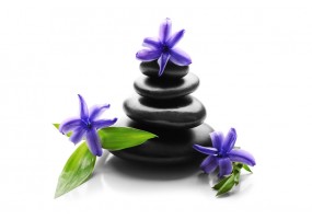 Autocollant zen galet fleur violette