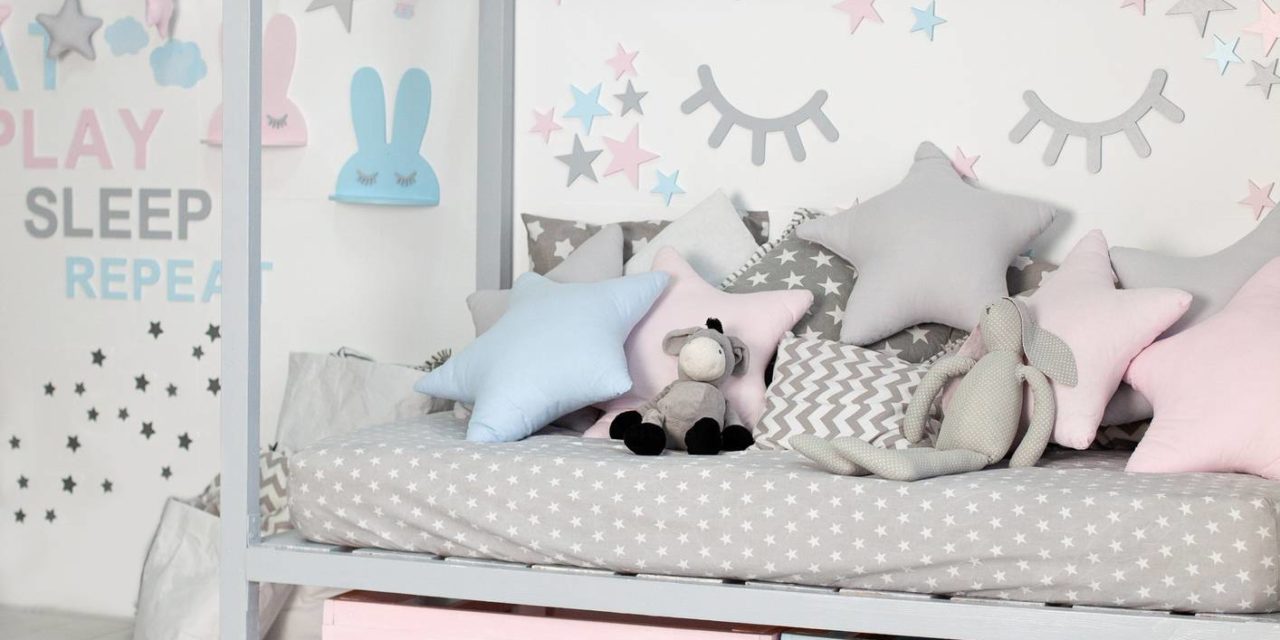 Décoration univers de fée pour chambre de petite fille